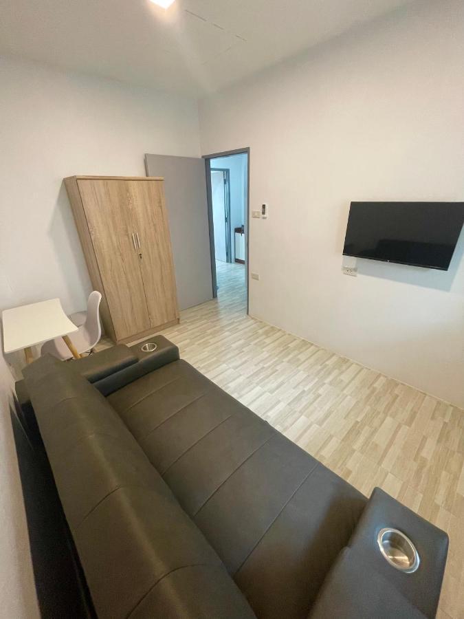 Garden Beach Sea View Patong Екстериор снимка